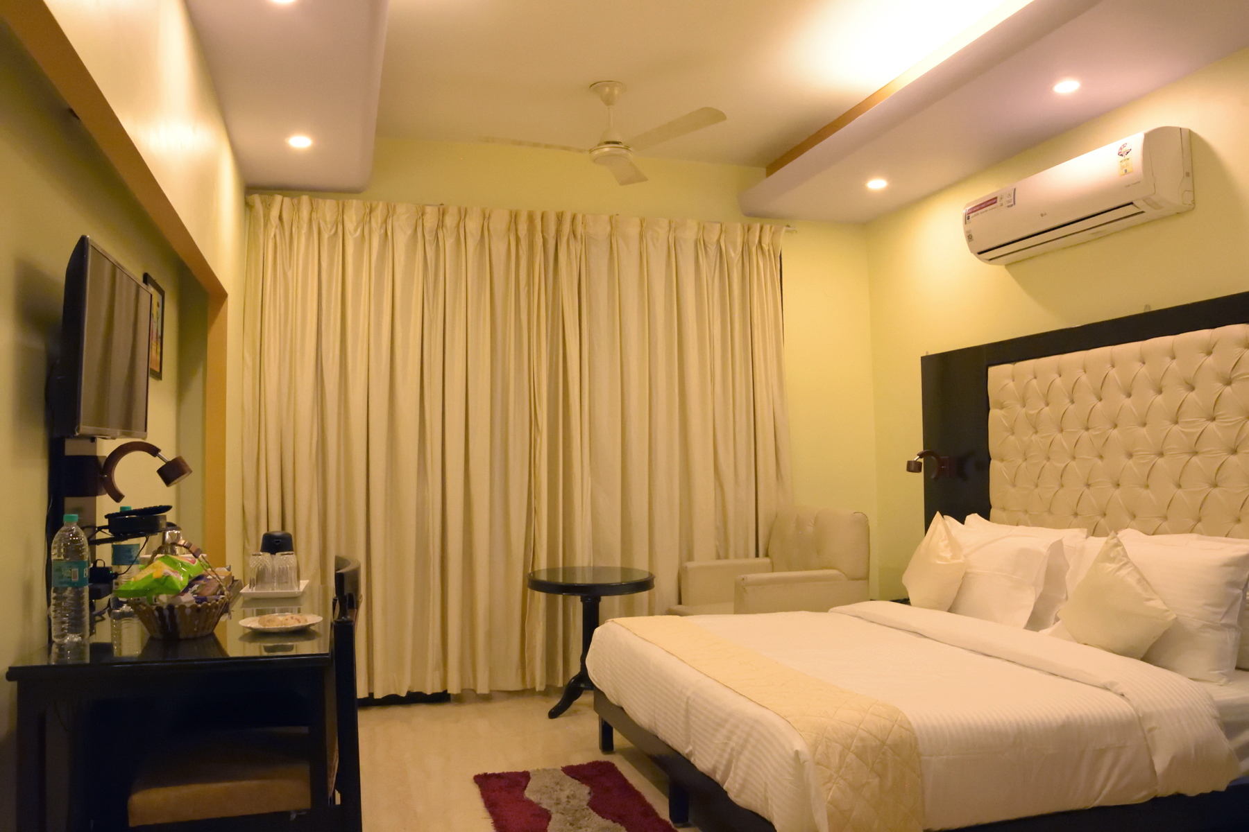Hotel Sumedha Elegance